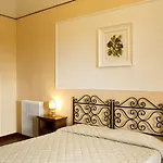 מלון Certosa Di Pontignano Residenza D'epoca - Place Of Charme 2*